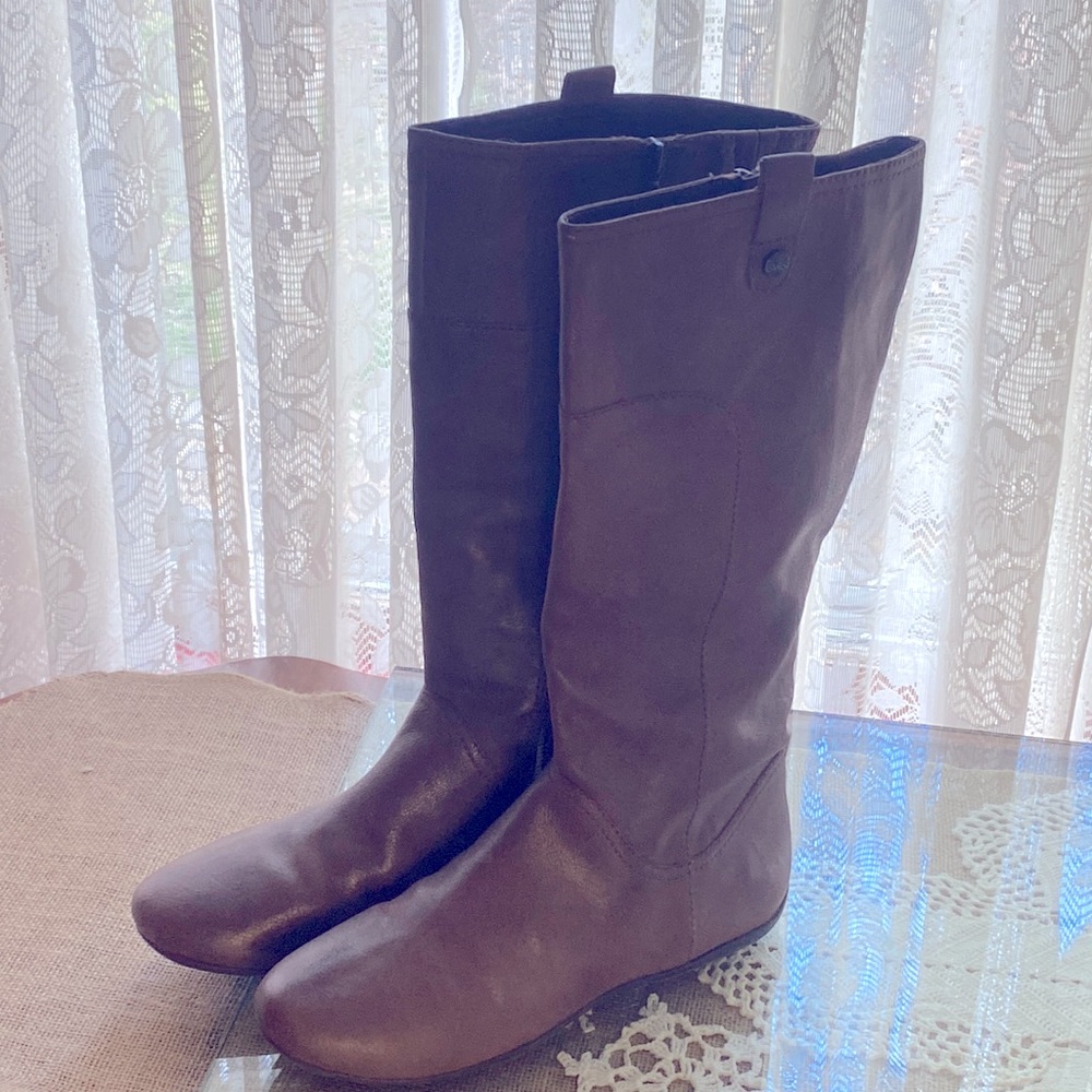 Nurture Flat Heeled Leather Boots Inside Zipper Sz 9.5